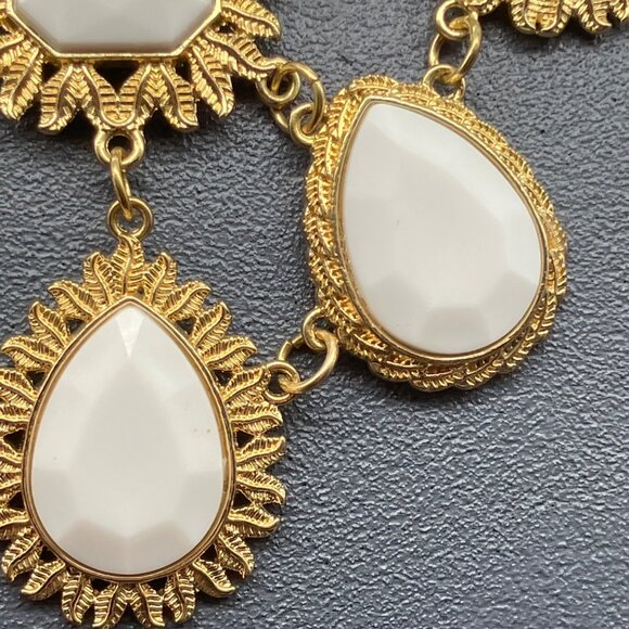 Gold White Statement Necklace 20 In Teardrop Rectangle Oval Charms Retro Vintage - Picture 10 of 11